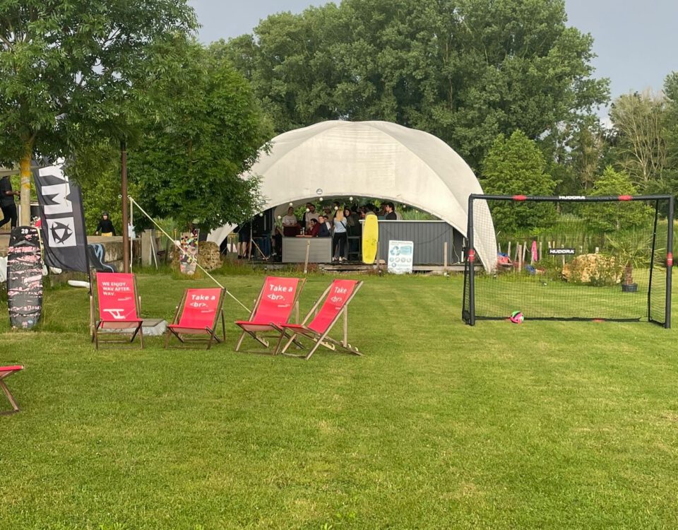 Wake and Groove Anlage mit Zelt